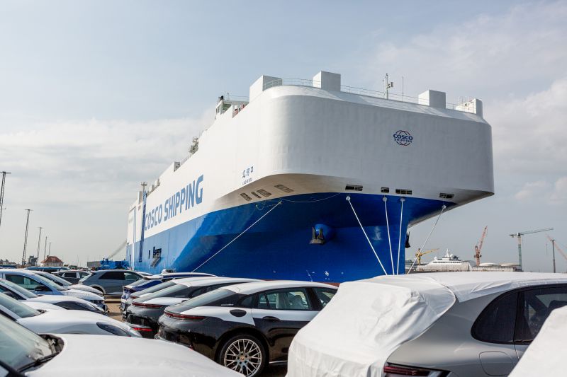 BLG LOGISTICS, COSCO SHIPPING CAR CARRIERS, BLG AutoTerminal Bremerhaven (ATB), transshipment port, automotive logistics, contract logistics, warehouse logistics, warehousing, high & heavy goods